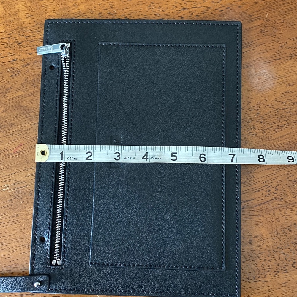 Away Pouch - Picture 6 of 6